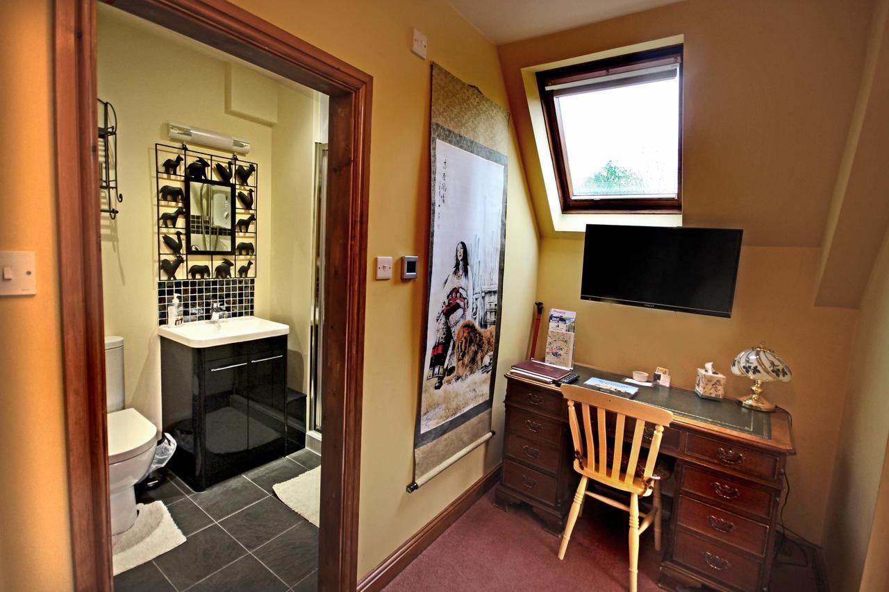 Castle Farmhouse Bed And Breakfast Glenfield Exterior foto
